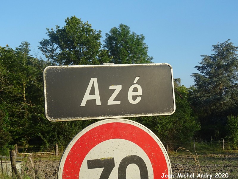 Azé H 36.JPG