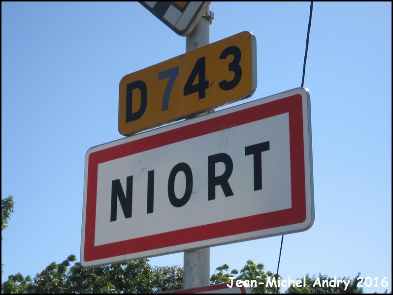 Niort 79 - Jean-Michel Andry.jpg