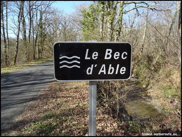 BEC D'ABLE 45.JPG