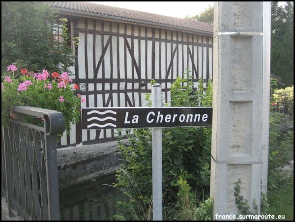 CHERONNE 51.JPG