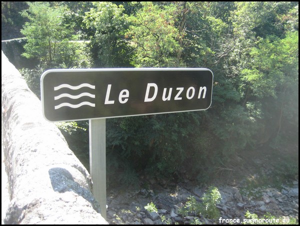 DUZON 07.JPG