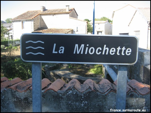 MIOCHETTE 79.JPG