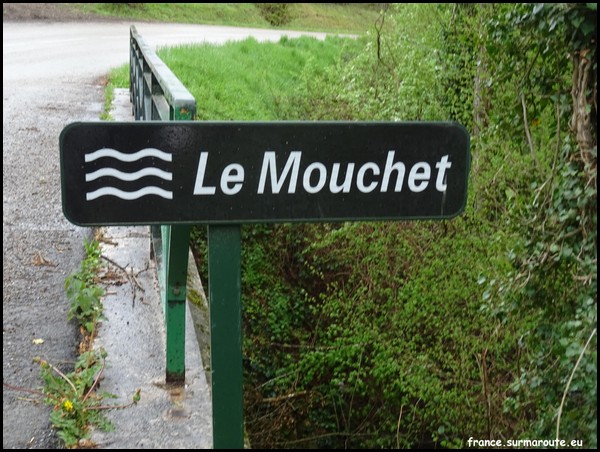MOUCHET 38.JPG