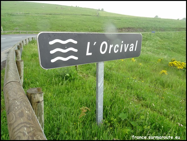 ORCIVAL 07.JPG