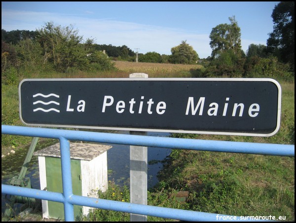 PETITE MAINE 79.JPG