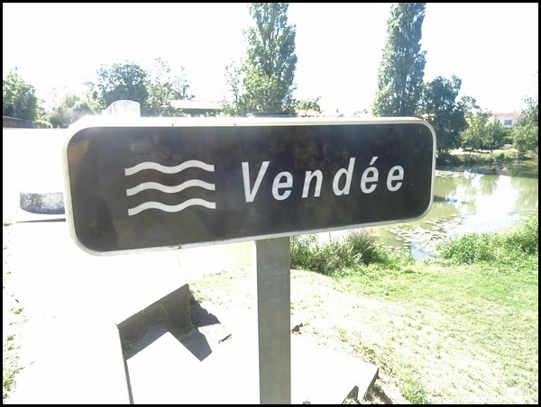 VENDEE 2 85.JPG